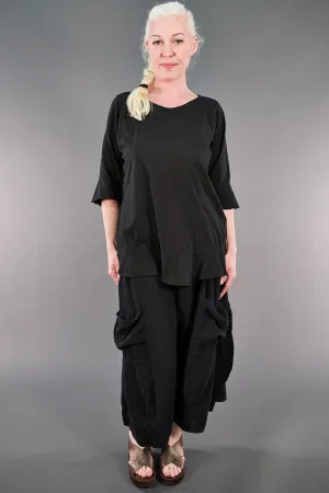 1562 Flounce Tee Black-U