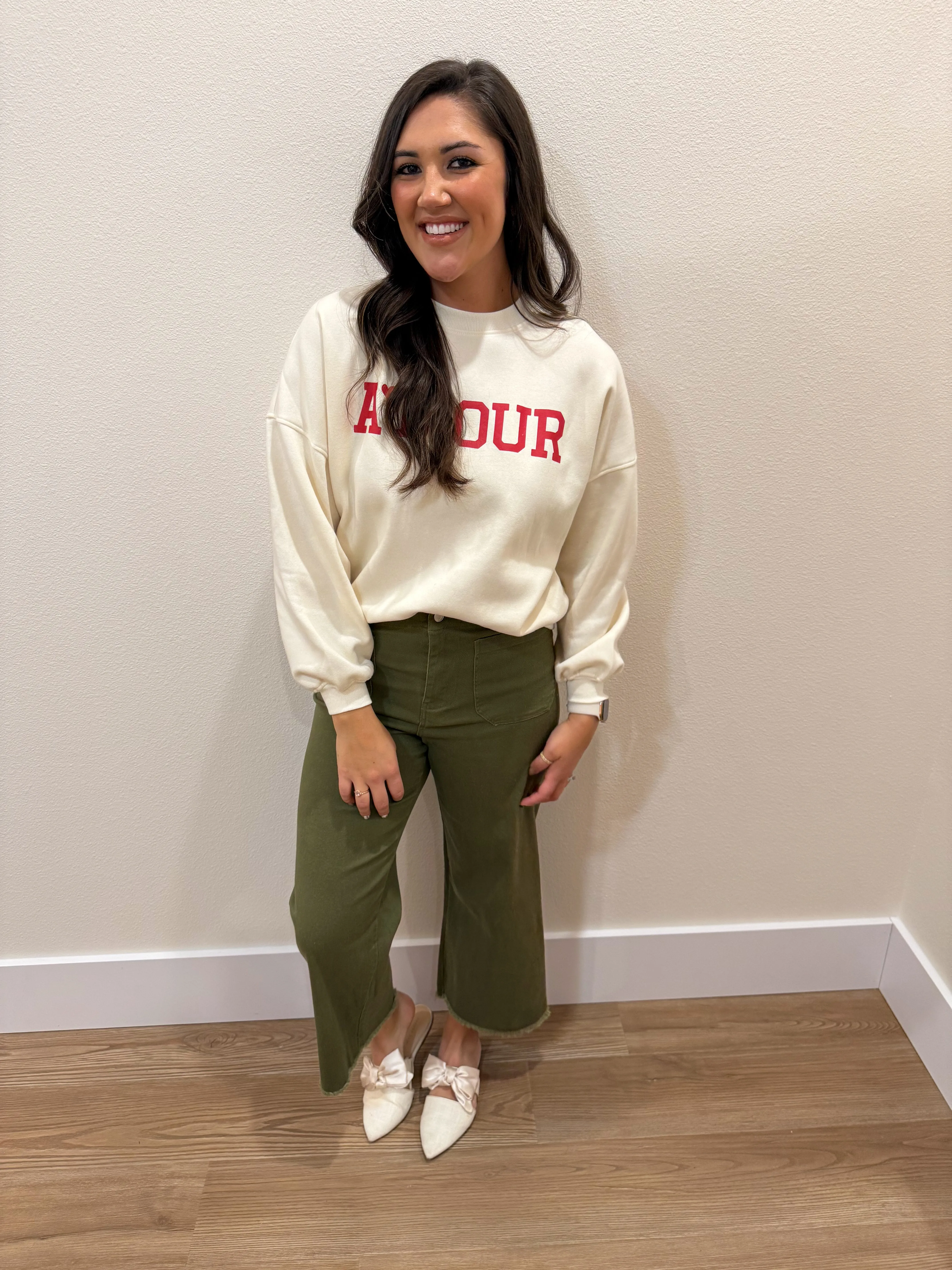 A'mour Graphic Sweatshirt