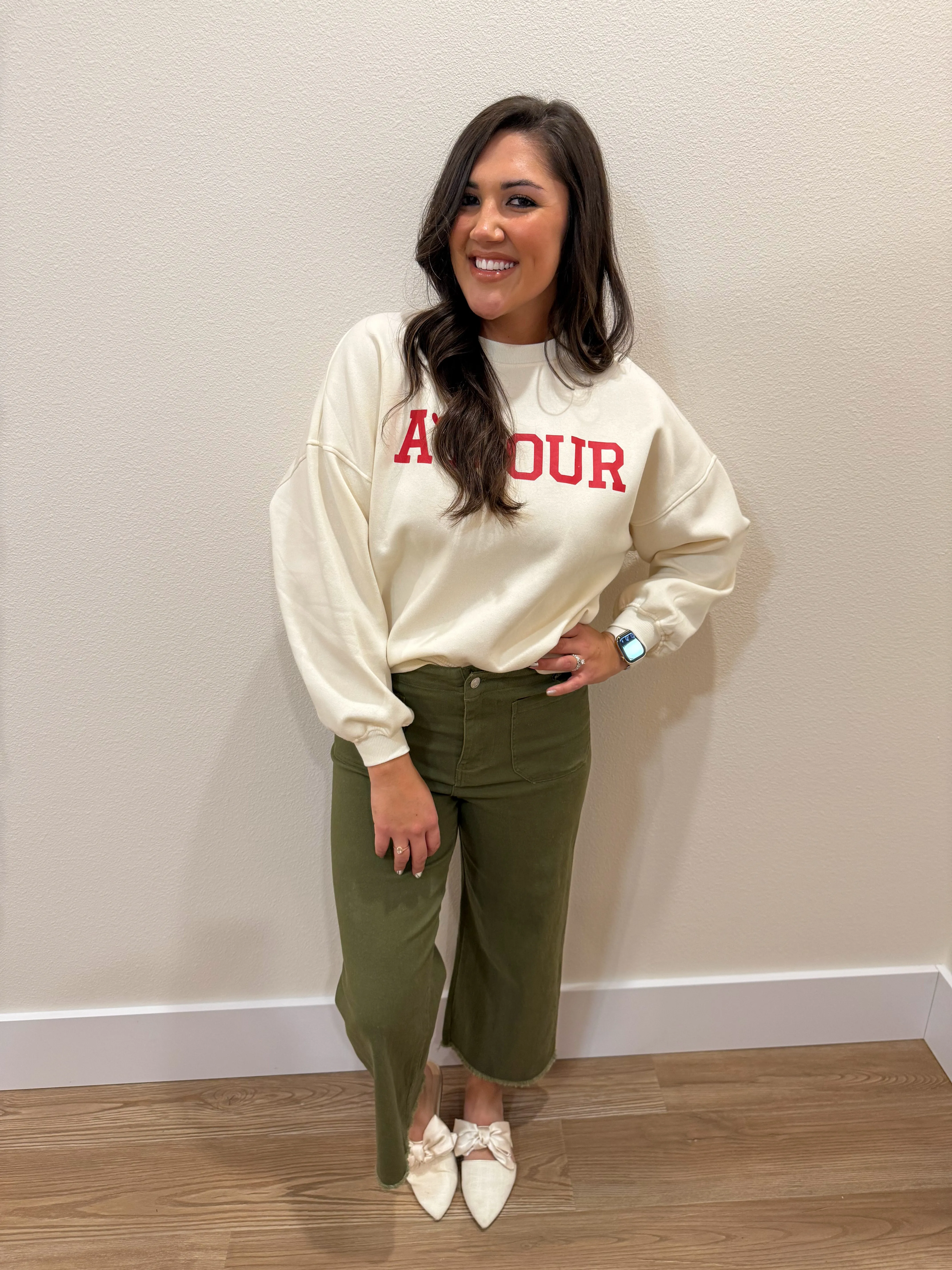 A'mour Graphic Sweatshirt