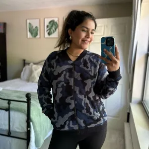 Barefoot Dreams blue grey camouflage cozychic ultra light zip up jacket small