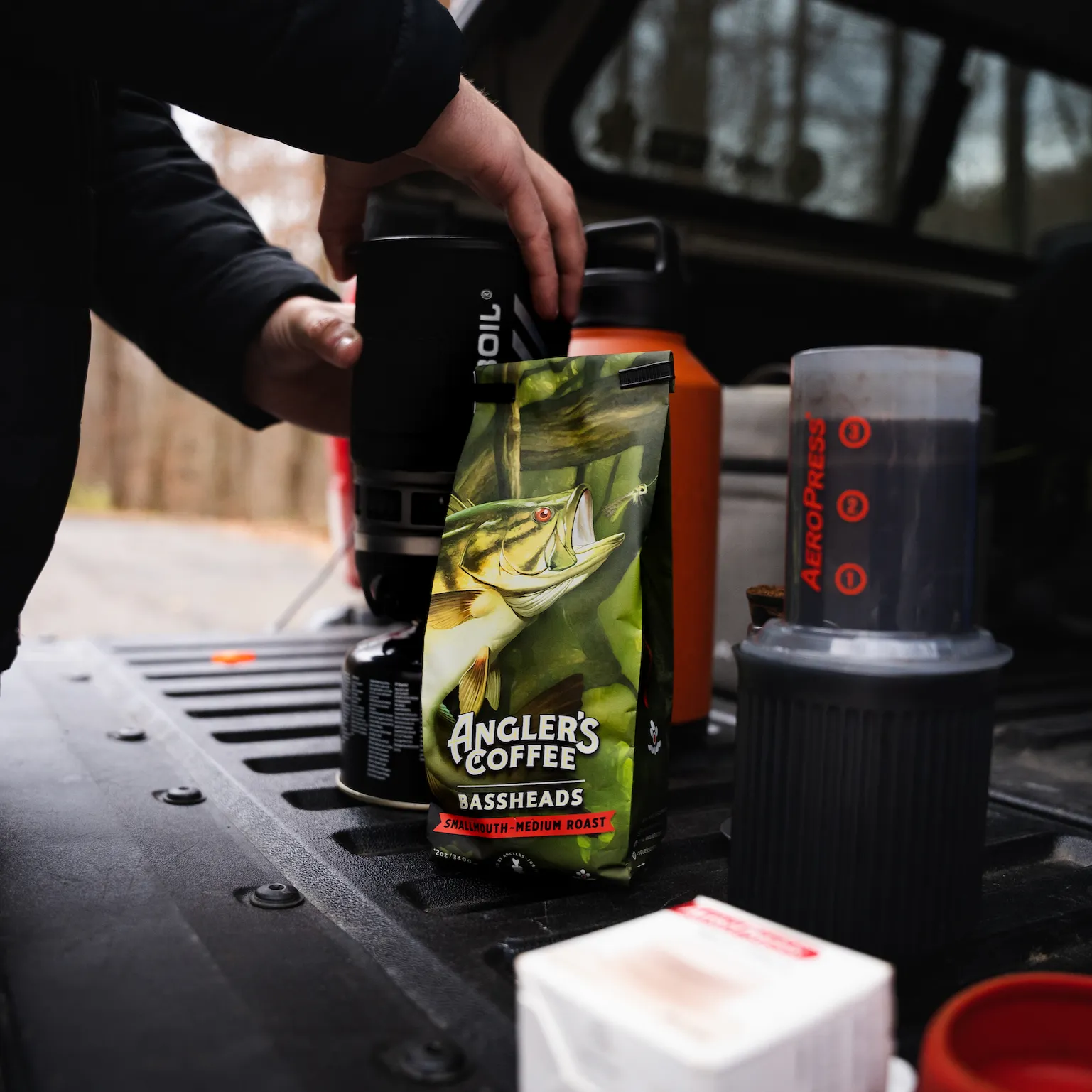 Bassheads Pack ( Bassheads Smallmouth, Largemouth; 12oz, Single Serve Medium Roast Coffee Pouch (10) Anglers Classic line nippers)