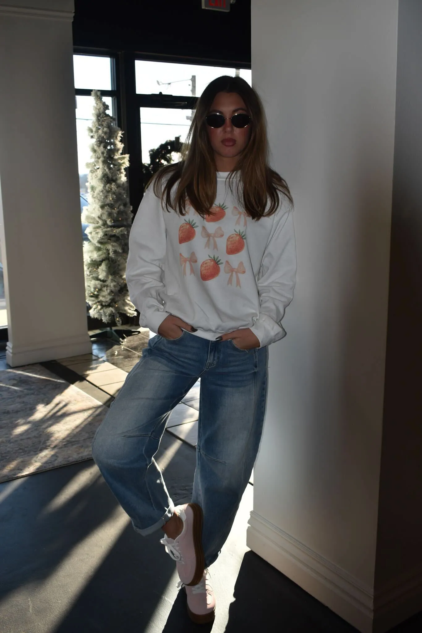 Berries & Bows Graphic Sweatshirt