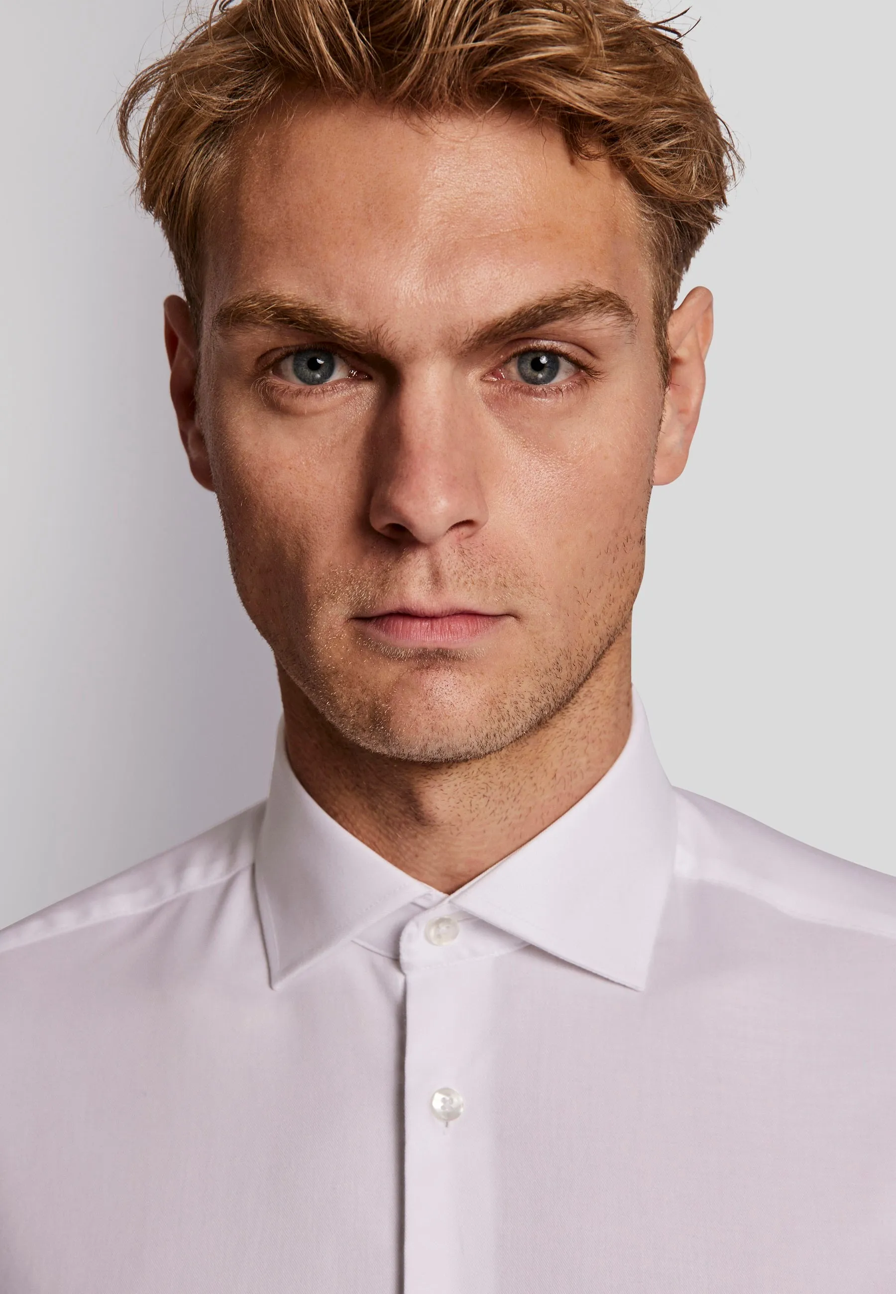 Bruun & Stengade Men Solid Cutaway Collar Full Sleeves Shirt