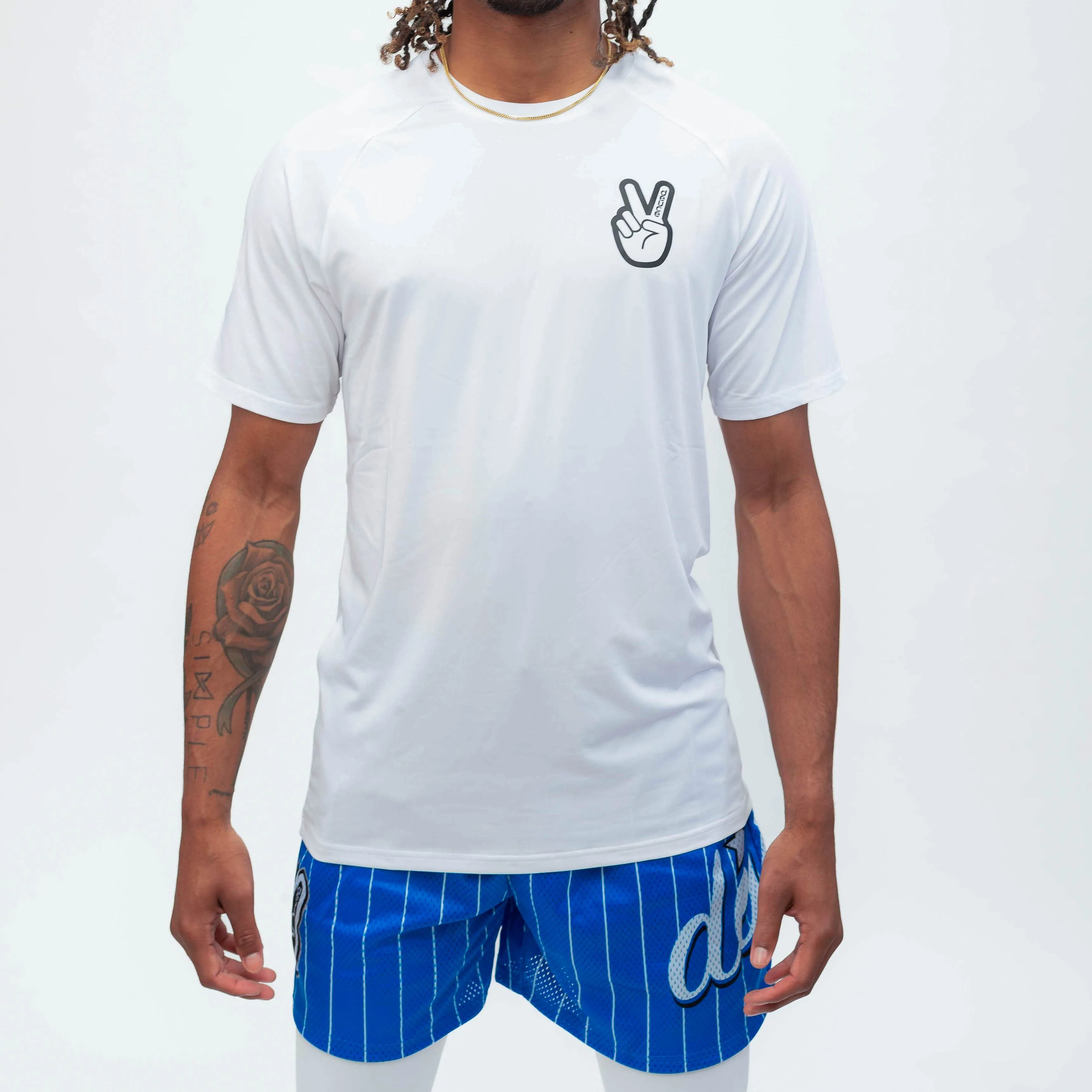 DEUCE LIGHTWEIGHT PERFORMANCE SHIRT | White