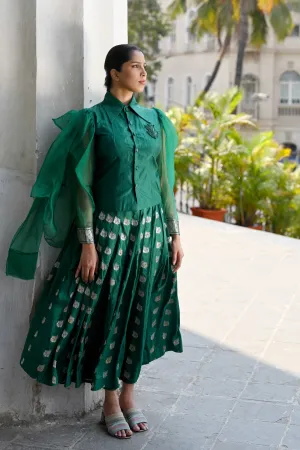 EMERALD GREEN BANARASI SHIRT, SKIRT & JACKET SET
