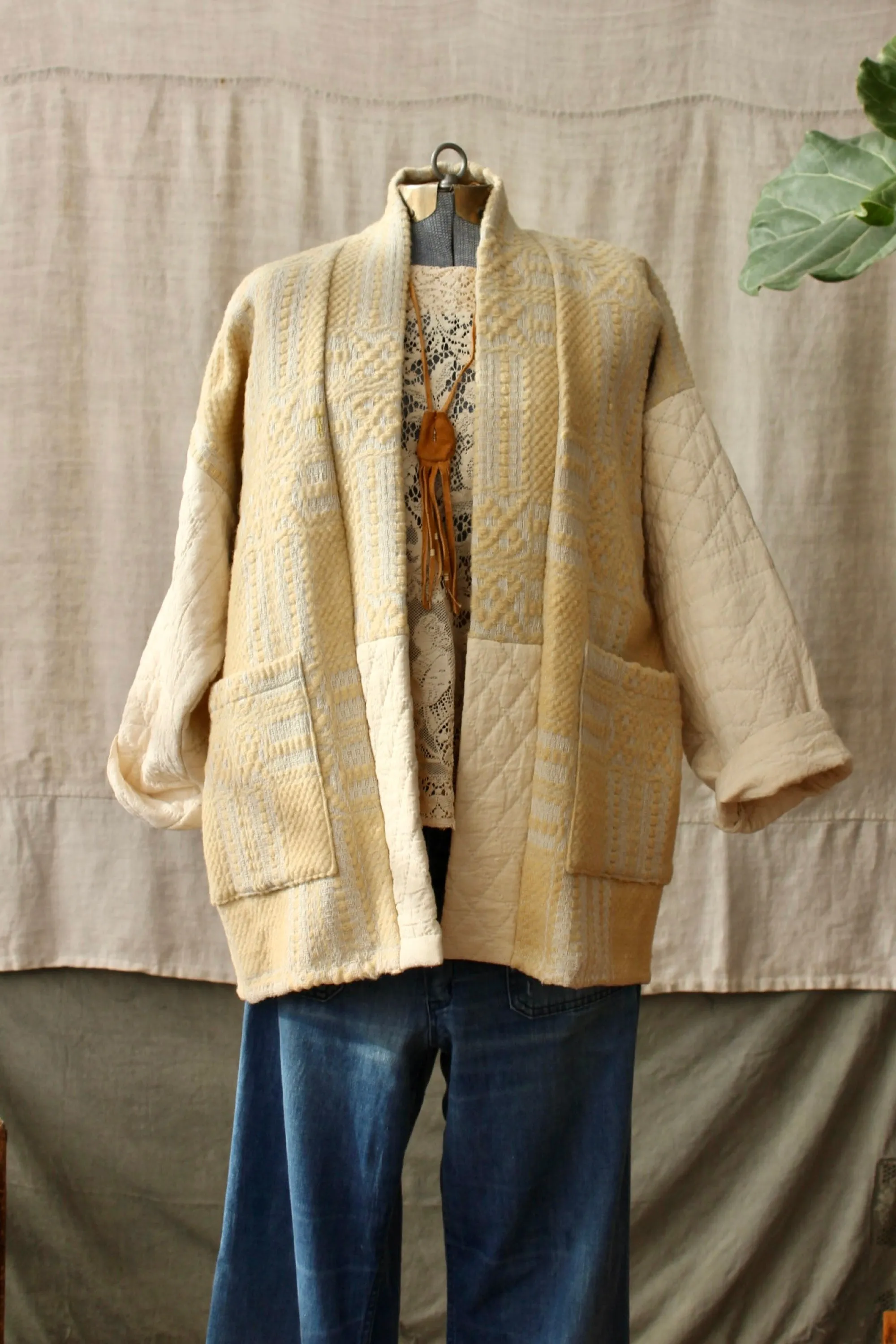 HF154 The Highlands Foundry Heirloom Quilt and Coverlet Coat