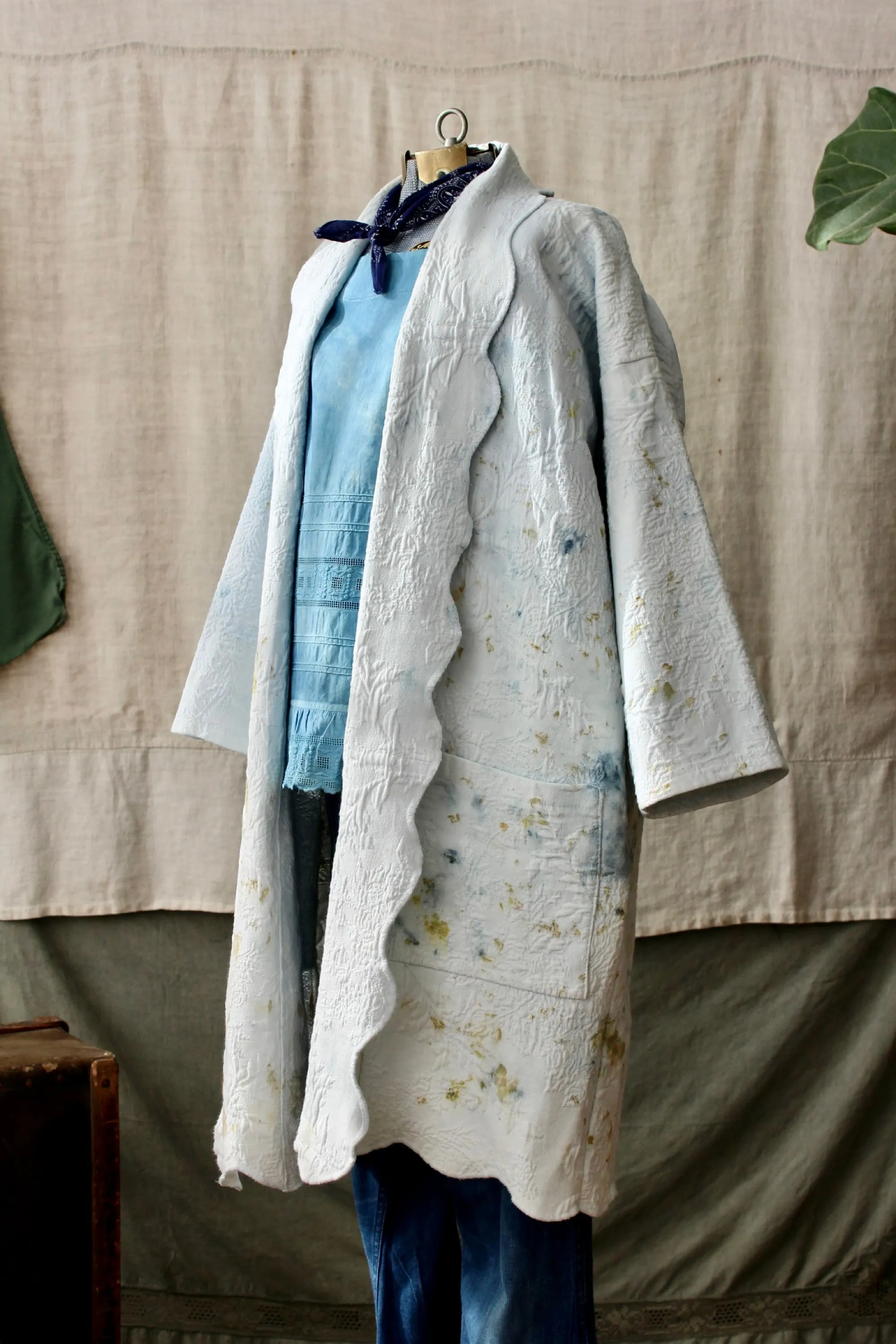 HF170 The Highlands Foundry Indigo Dyed Matelasse Duster