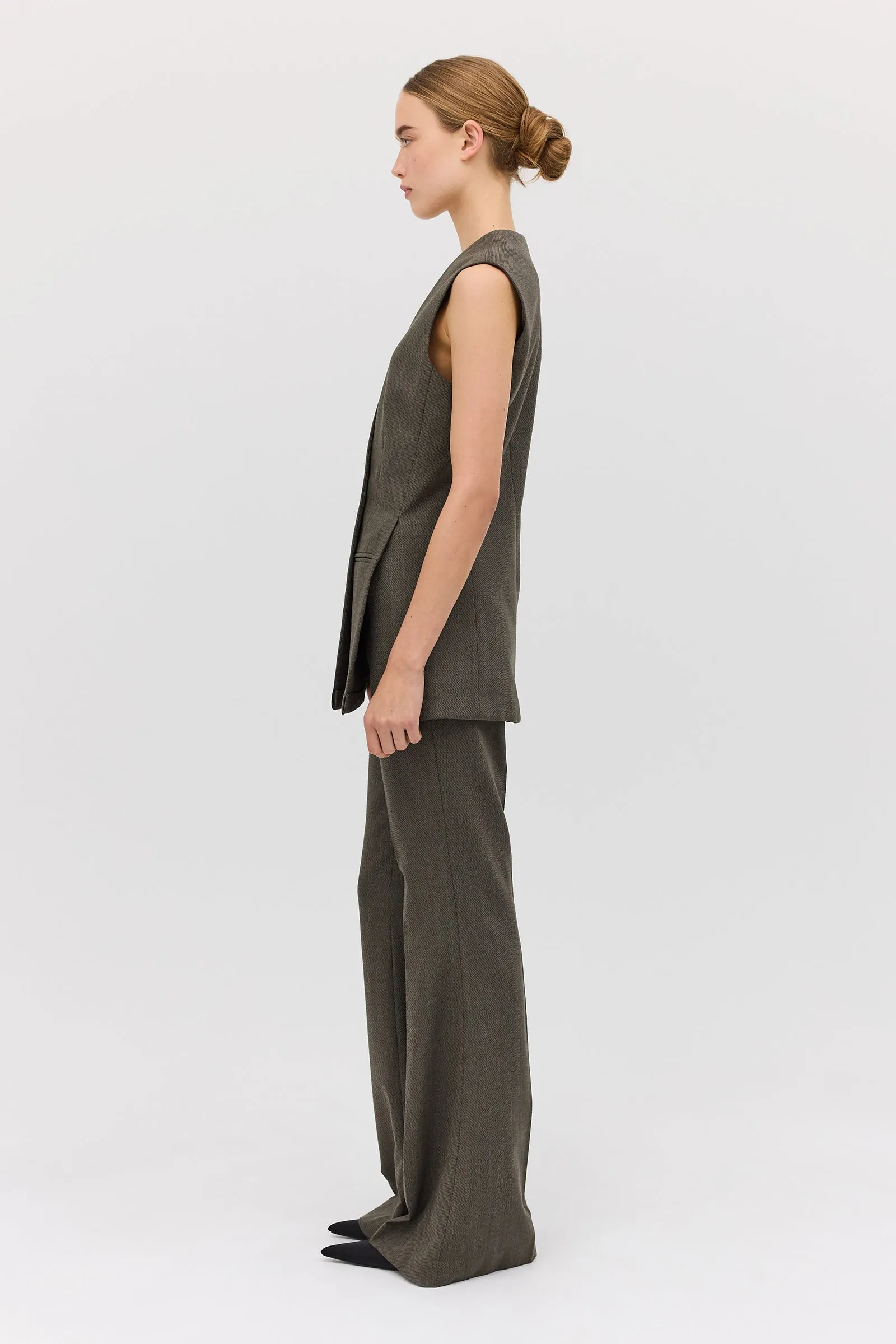 LIQUORICE WOOL ELLIPSIS VEST