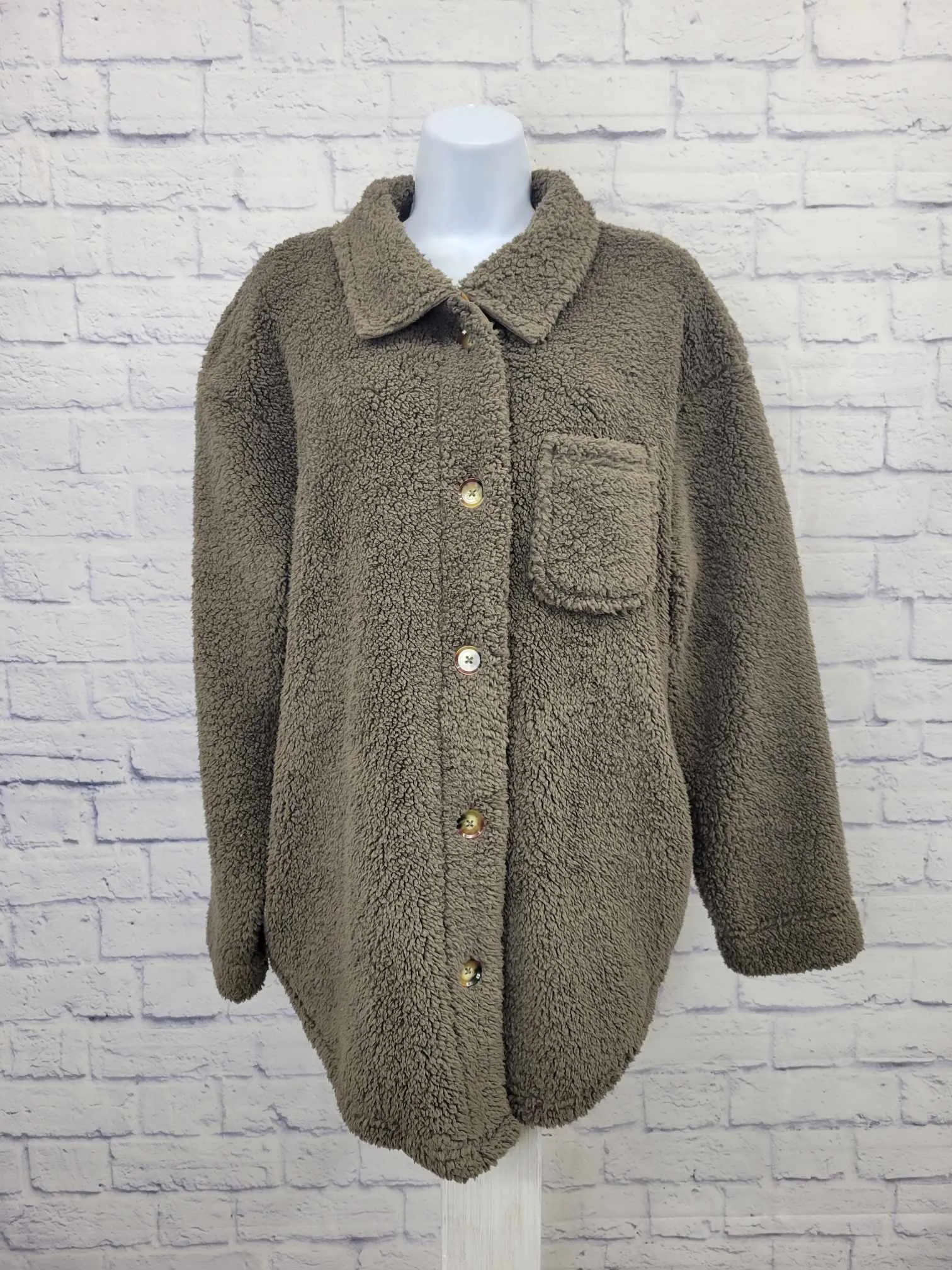 MEDIUM DK OLIVE A504342 Koolaburra by UGG Brushed Back Sherpa Cozy Shacket