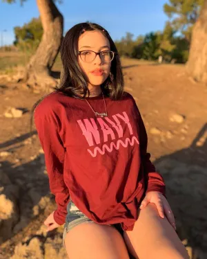Neon Pink Glitter Wavy | Maroon Long Sleeve Tee