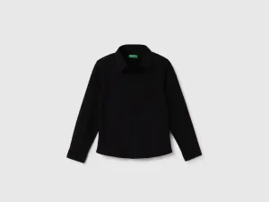 Regular Fit Speared Collar Solid Shirt