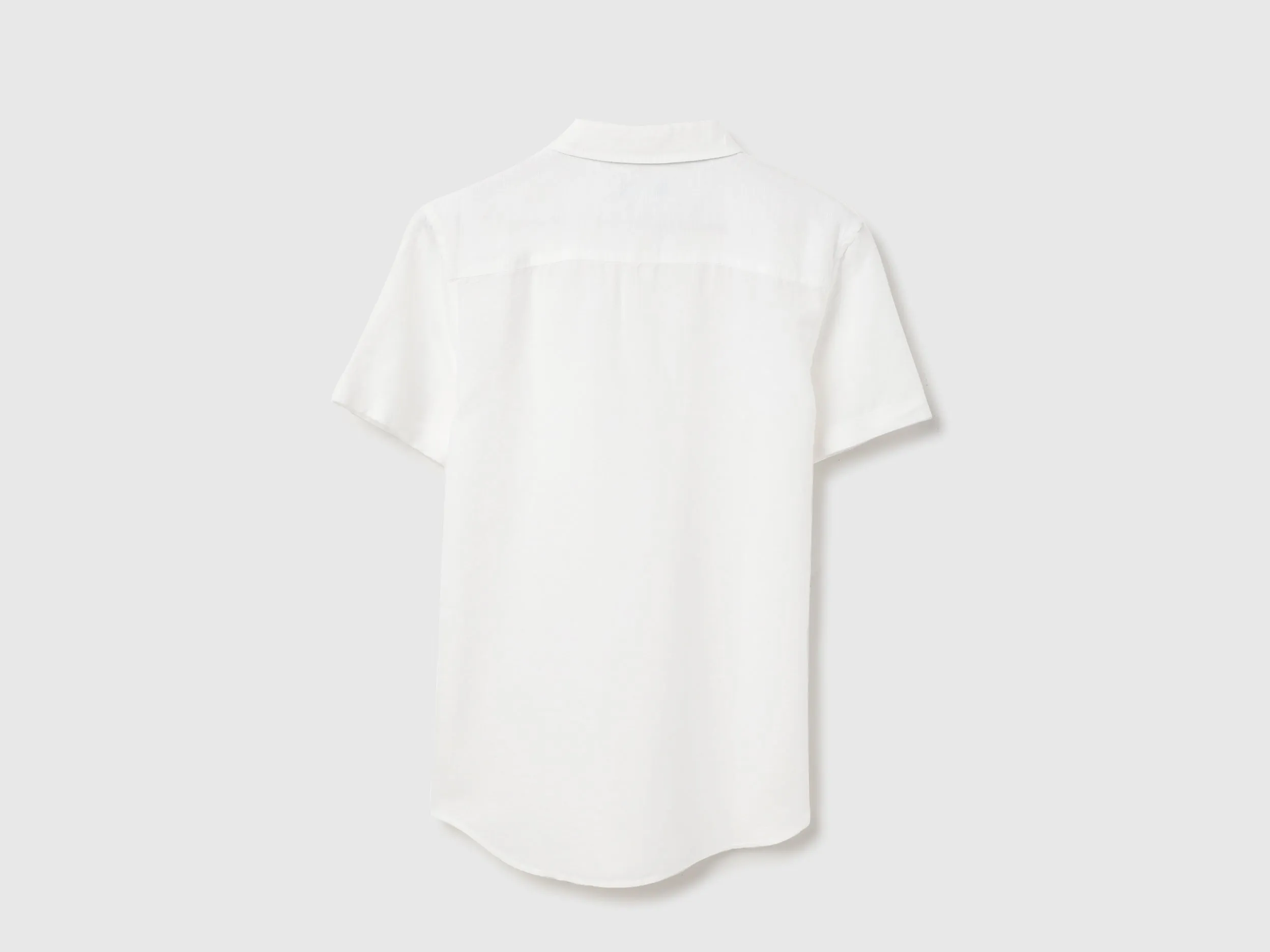 Regular Fit Spread Collar Solid Shirts
