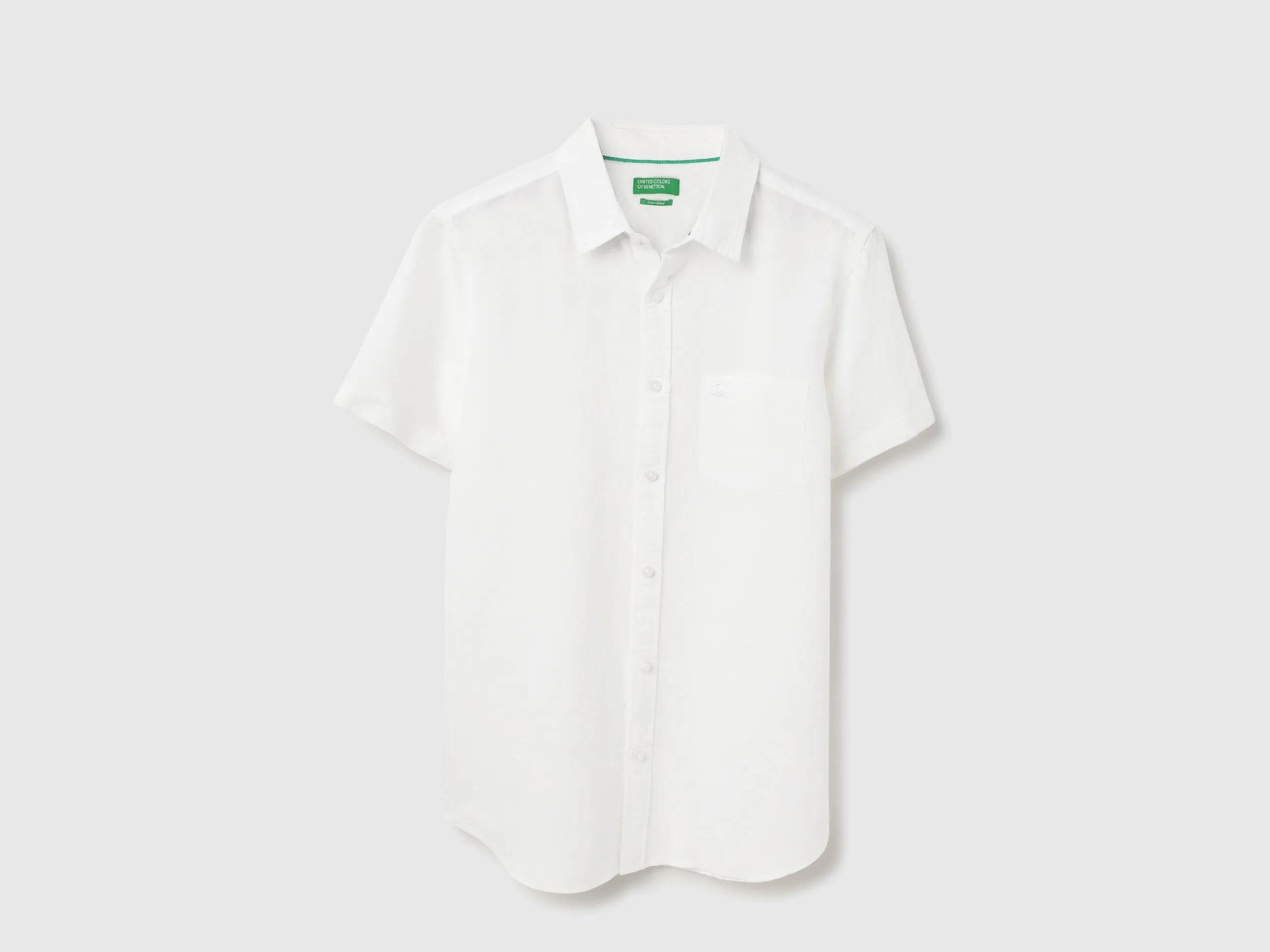 Regular Fit Spread Collar Solid Shirts