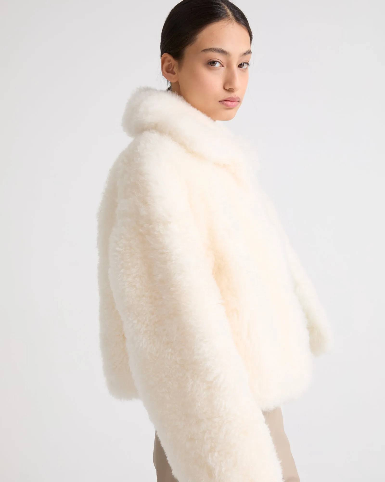 Short jacket in curly cashmere-feel lambswool