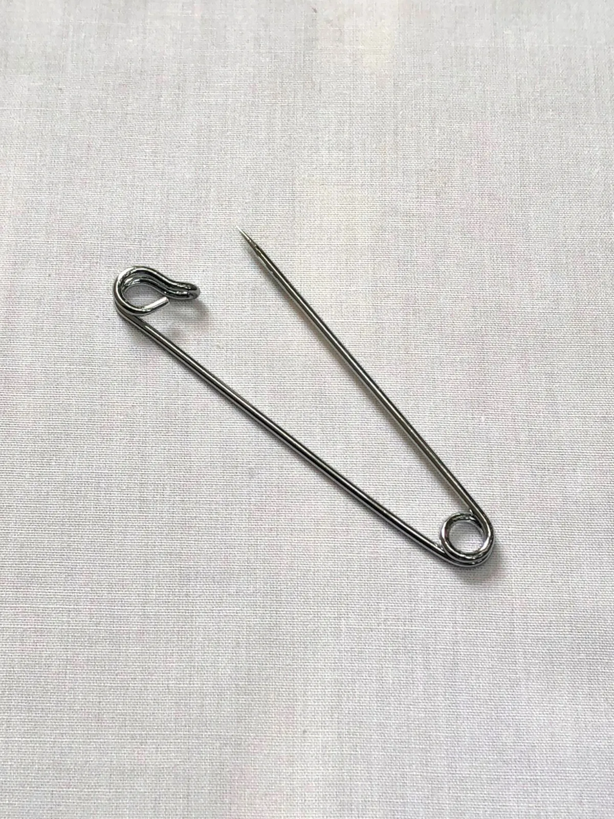 Silver Collar Pin