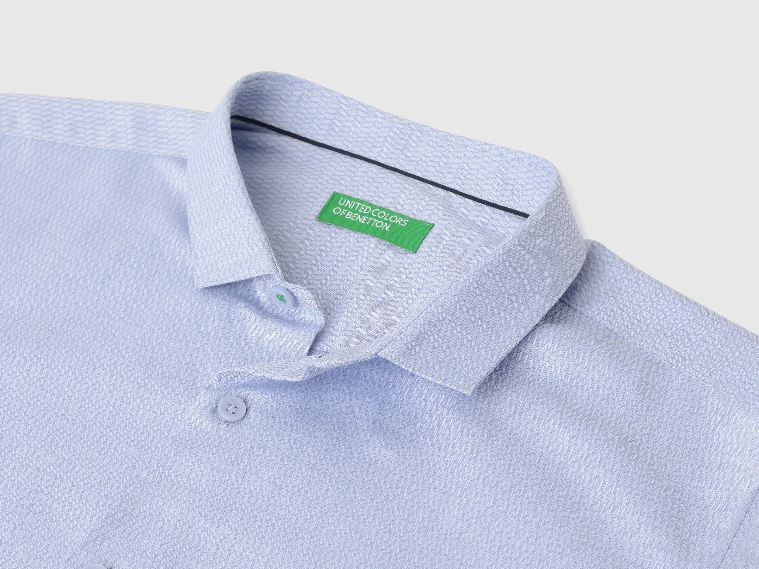 Slim Spread Collar Solid Shirt