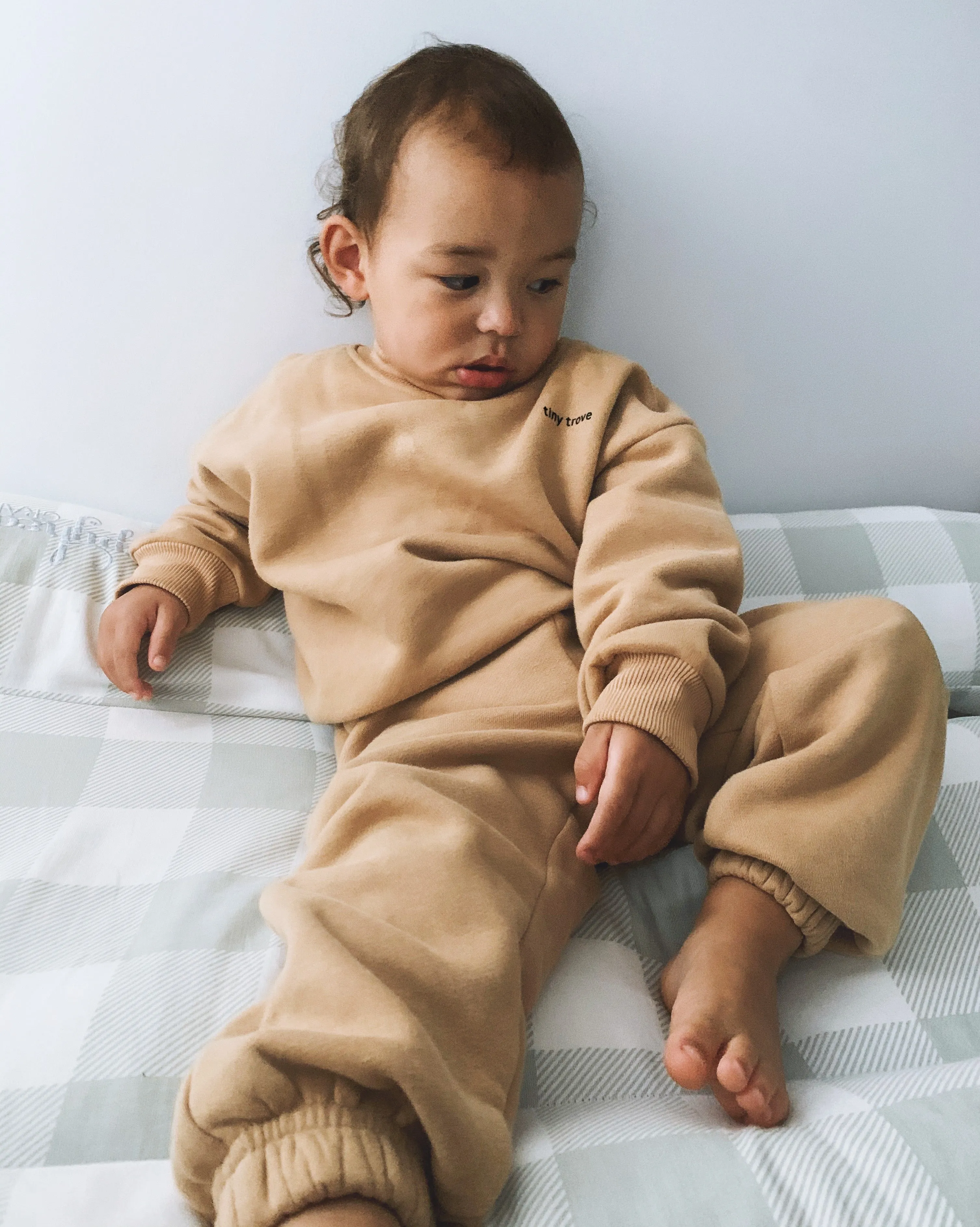 TINY TROVE WOODIE LOGO TRACKSUIT FAWN