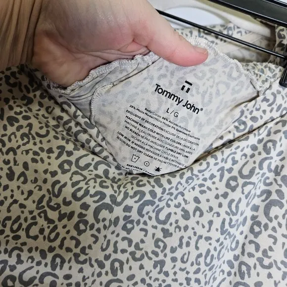Tommy John Womens Leopard Pajama Set L Soft Modal Blend Long Sleeve Top &amp; Pants