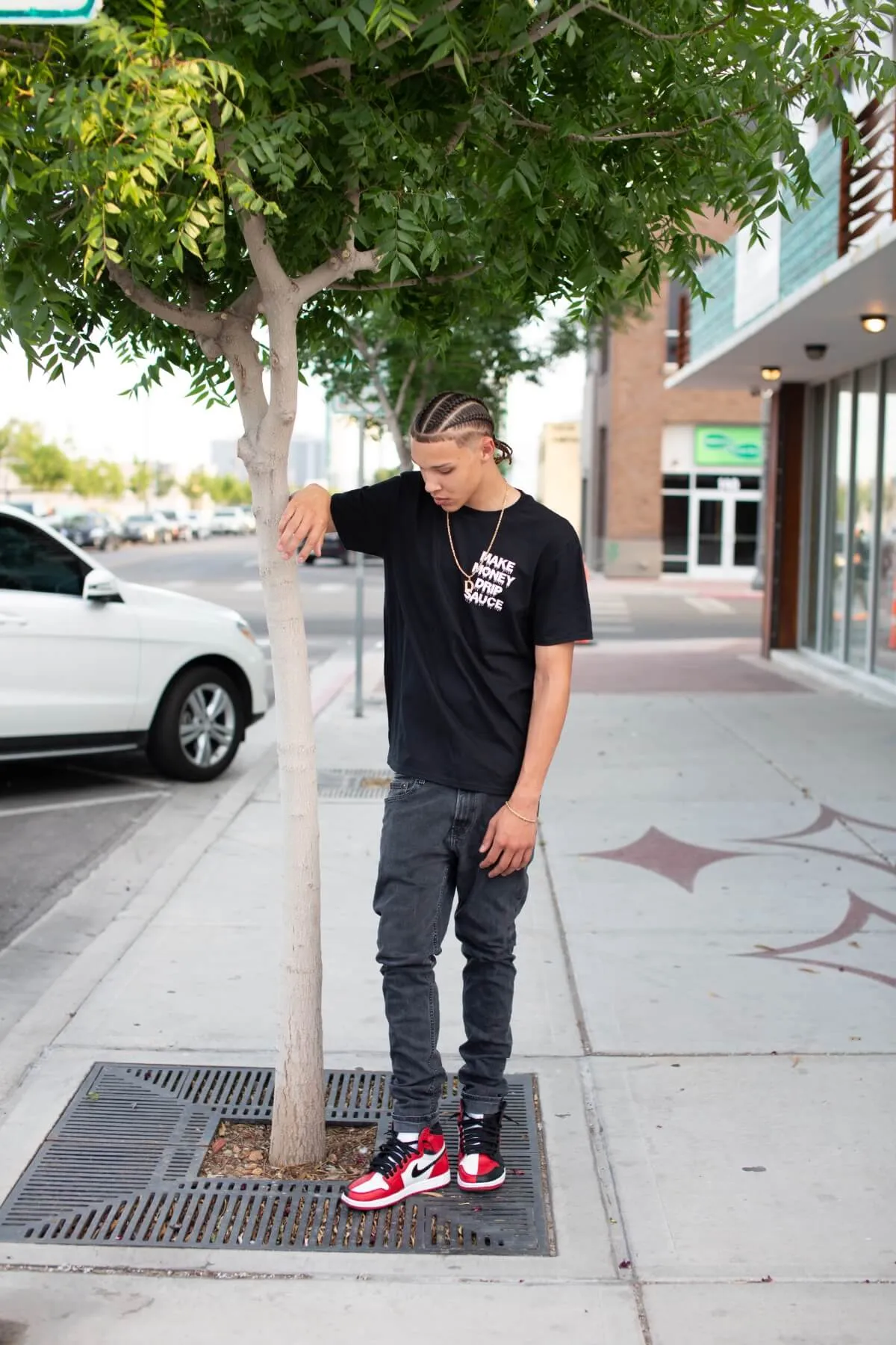 White Make Money Drip Sauce | Black Tee