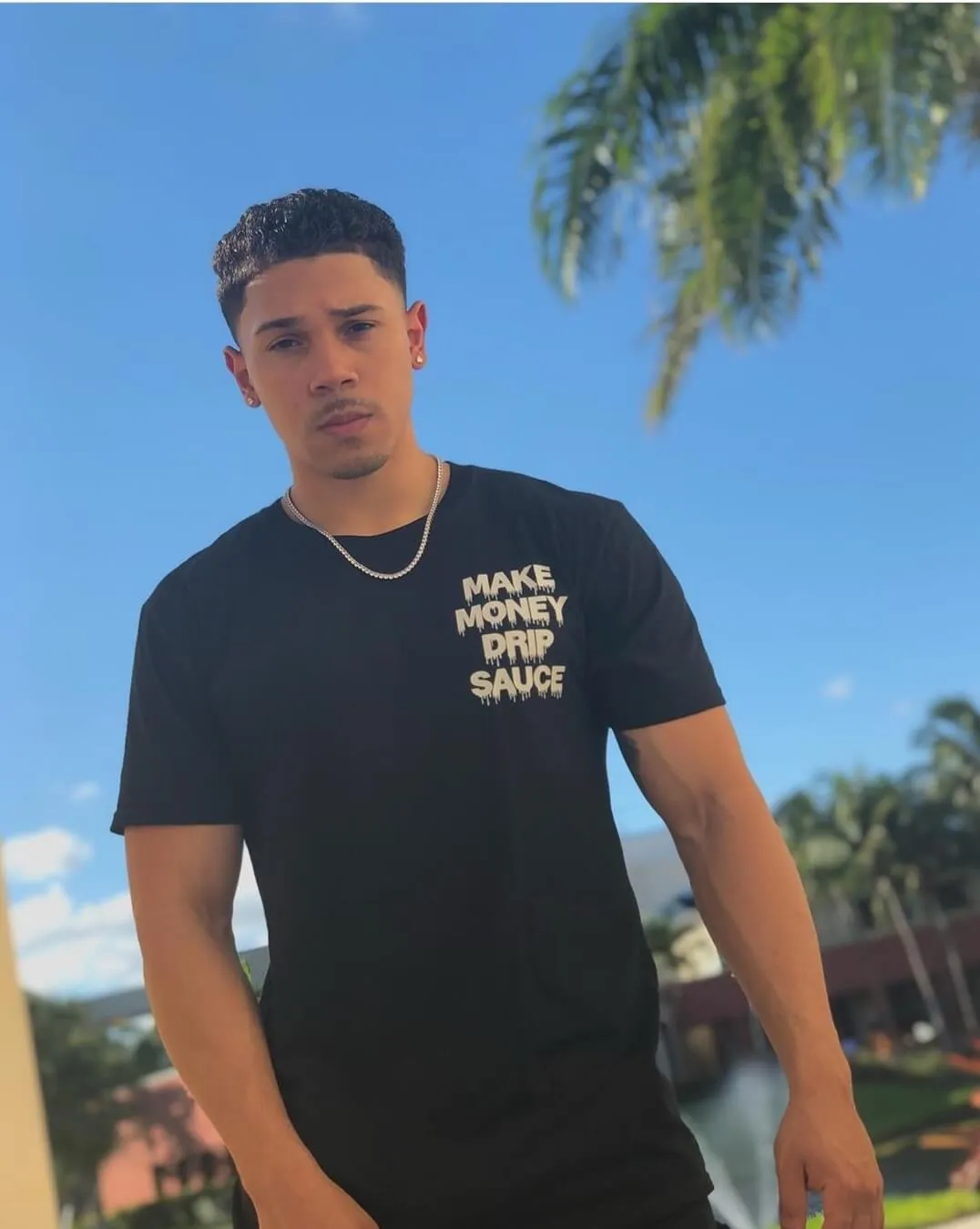 White Make Money Drip Sauce | Black Tee