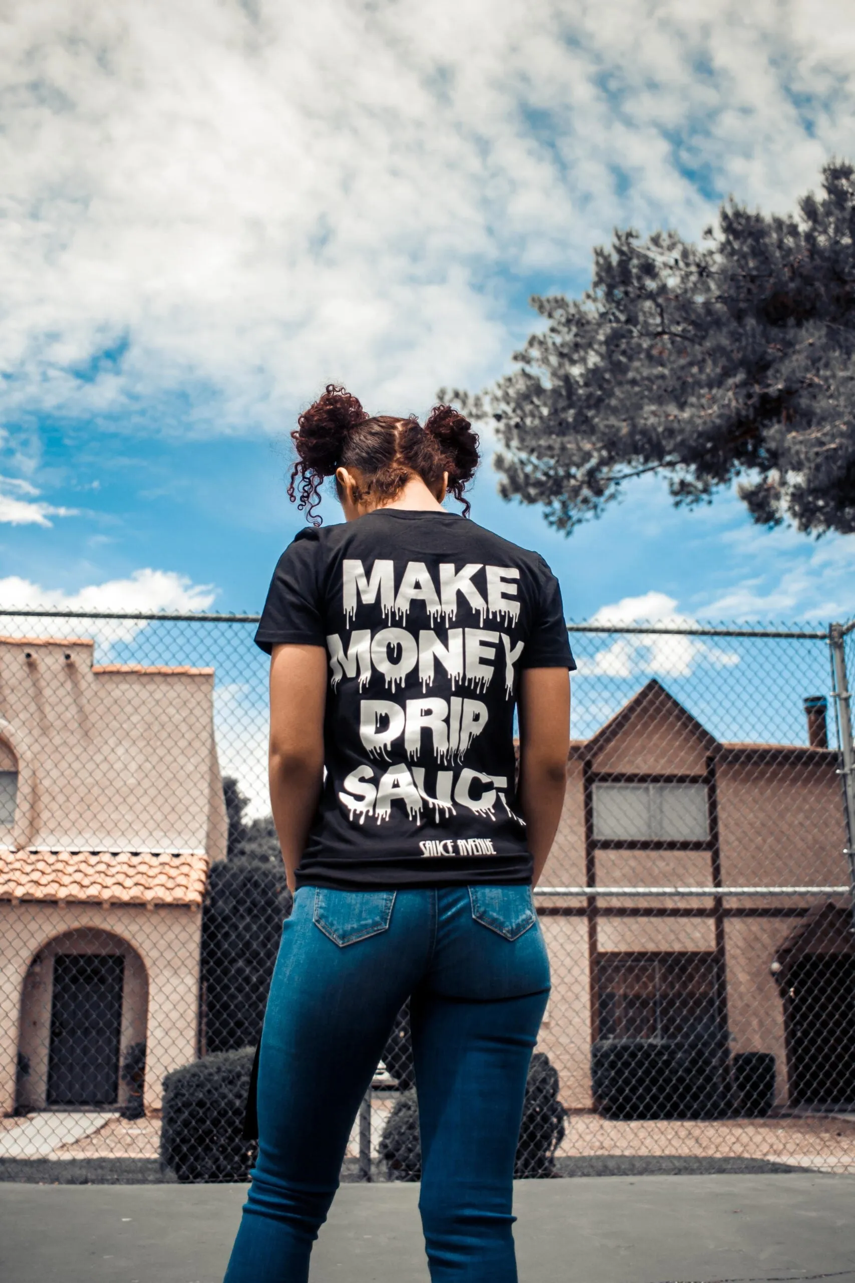 White Make Money Drip Sauce | Black Tee