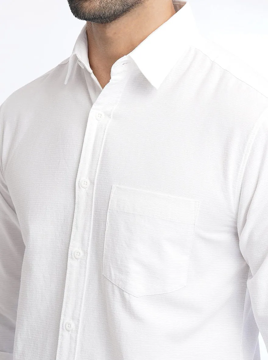 White Solid Slim Fit Casual Shirt | Greenfibre